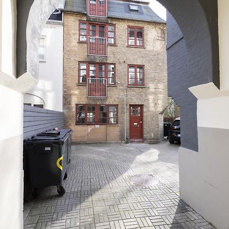 Aday - Apartment Suite 4 Aalborg Center Екстериор снимка
