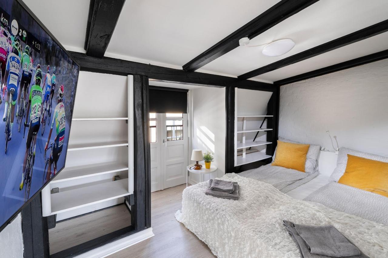 Aday - Apartment Suite 4 Aalborg Center Екстериор снимка